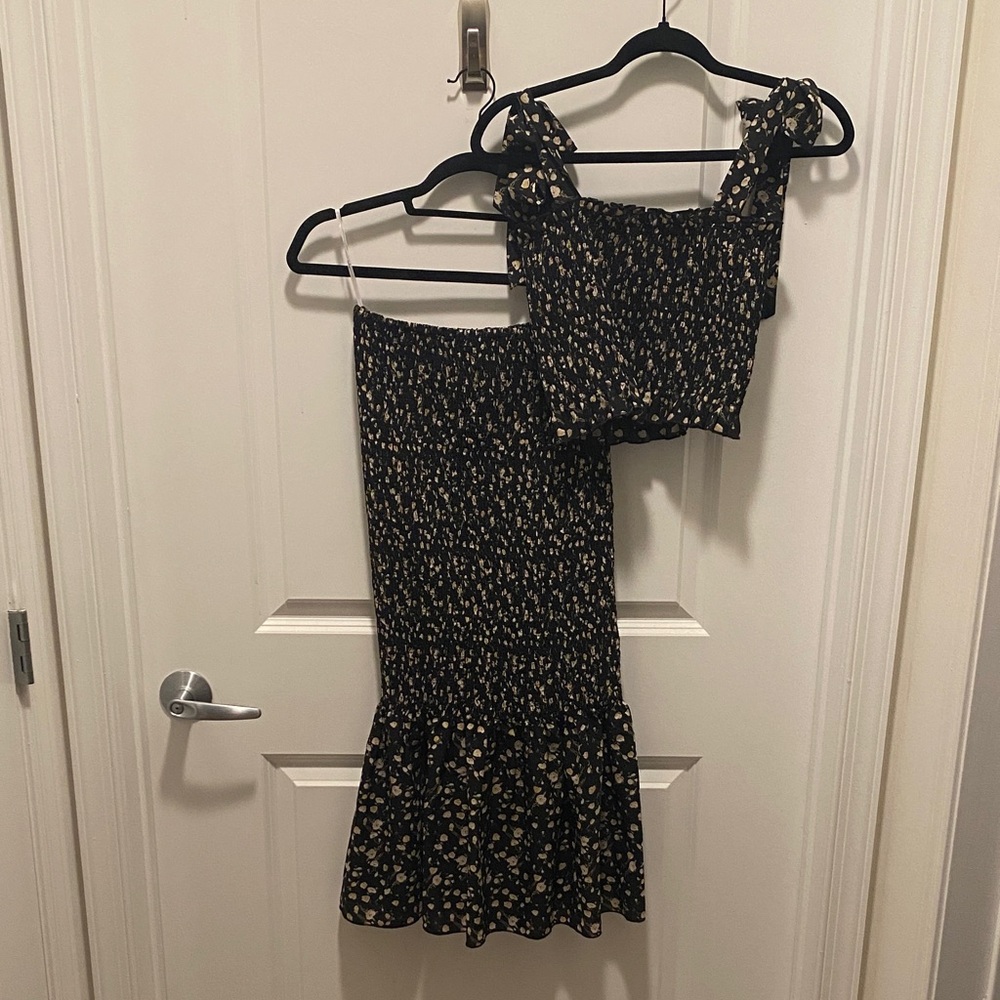 Lulu’s Floral Black and Cream Women's Rouched Matching Set